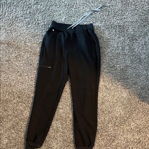 Figs Women’s Black Jogger Scrubs